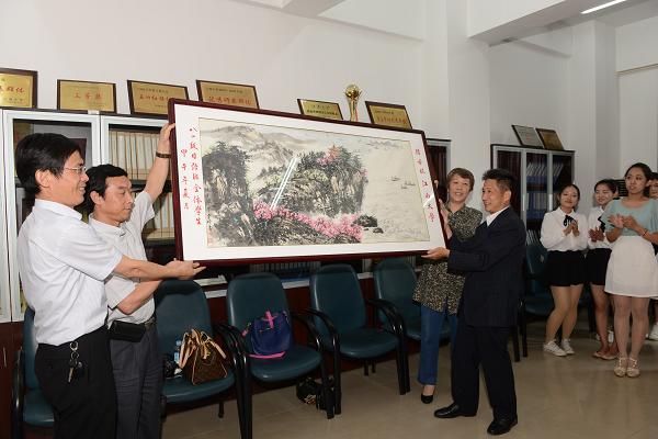 三十年后再聚首，心念师恩忆往昔——记3044永利集团官网80级日语班毕业三十周年纪念会