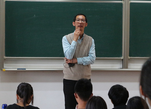 【3044永利集团官网新生导航系列讲座】Learn to learn--3044永利集团官网院长与14级学生亲密接触